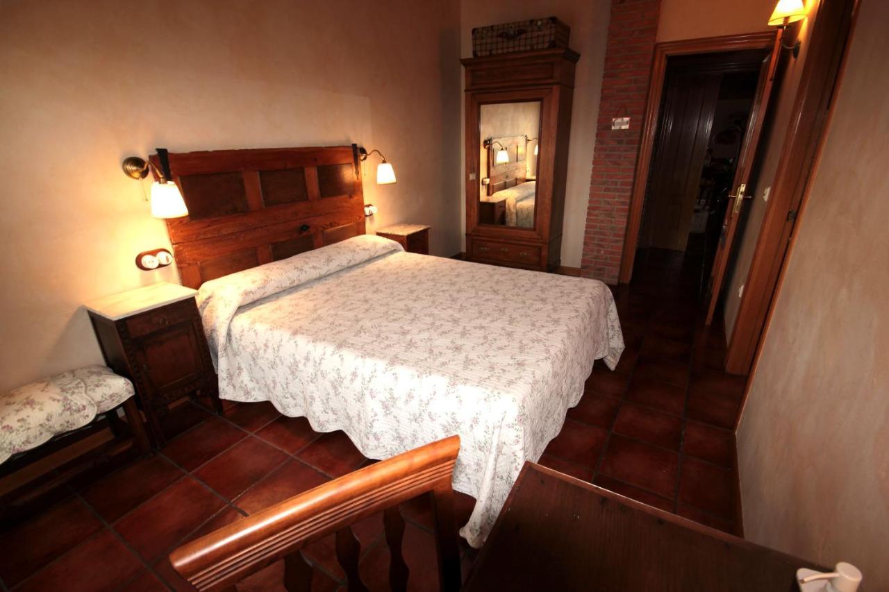 Casa Rural El Meson 布里奥内斯 外观 照片